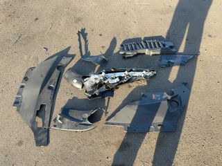 Vehicle Parts Image #2