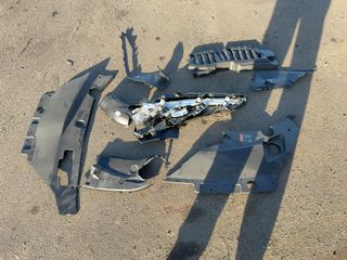 Vehicle Parts Image #3