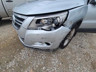 2010 Volkswagen Tiguan SEL - Primary Damage Left Image