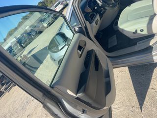 2017 Chrysler Pacifica Touring - Driver's Front Door Image