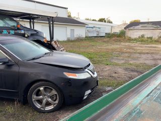 2009 Acura TL Tech - Exterior Front Right Corner Image