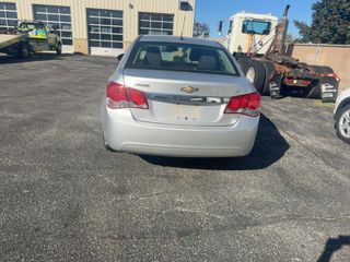 2013 Chevrolet Cruze LT - Exterior Rear Center Image