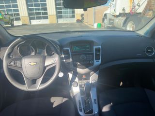 2013 Chevrolet Cruze LT - Interior Full Dashboard Image