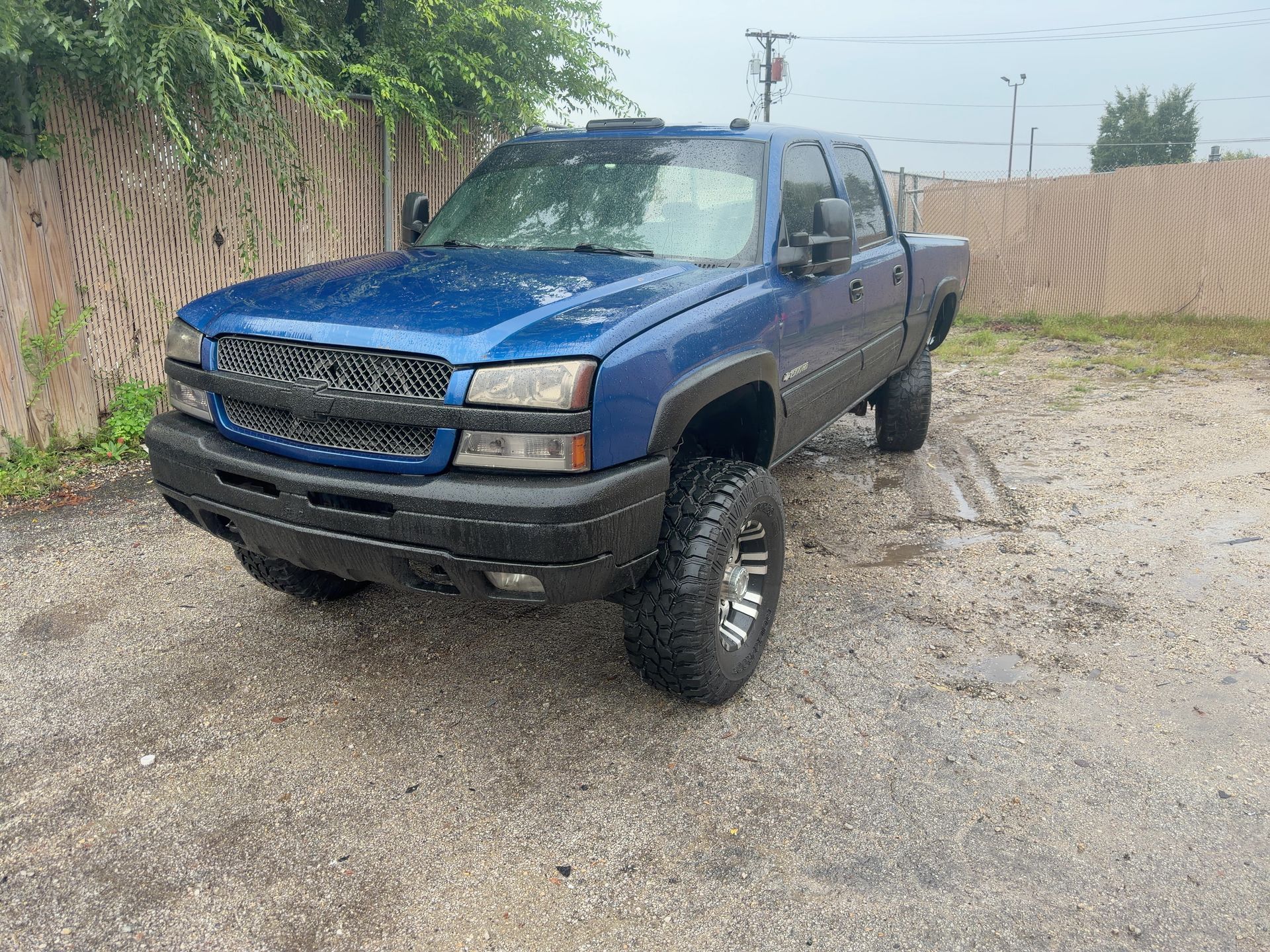 2003 Chevrolet Silverado 1500HD LS - Exterior Front Left Corner Image