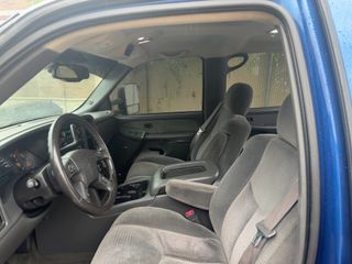 2003 Chevrolet Silverado 1500HD LS - Interior Front Seat Image