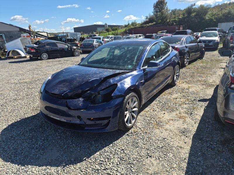 2018 Tesla Model 3 Long Range Battery - Exterior Front Left Corner Image
