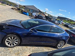 2018 Tesla Model 3 Long Range Battery - Exterior Side Driver Image