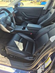 2018 Tesla Model 3 Long Range Battery - Interior Front Seat Image