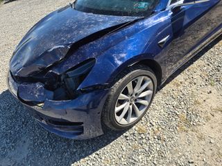 2018 Tesla Model 3 Long Range Battery - Primary Damage Left Image