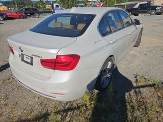 2018 BMW 328d 328d xDrive - Exterior Rear Center Image