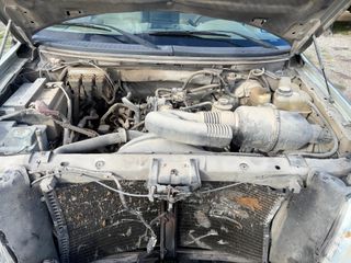 2007 Ford F-150 XLT - Engine Compartment Image