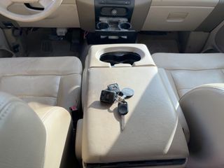 2007 Ford F-150 XLT - Interior Steering Wheel With Keys Image