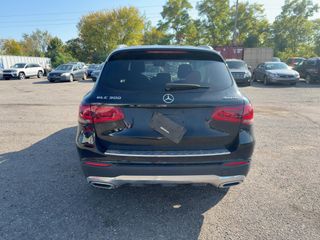 2021 Mercedes-Benz GLC 300 GLC 300 - Exterior Rear Center Image