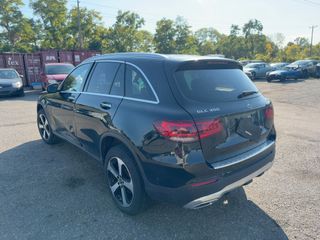 2021 Mercedes-Benz GLC 300 GLC 300 - Exterior Rear Left Corner Image