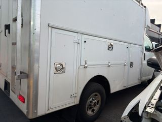 2017 GMC Savana Cutaway Work Van - Exterior Rear Right Corner Image