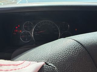 2017 GMC Savana Cutaway Work Van - Interior Instrument Cluster / Odometer Image