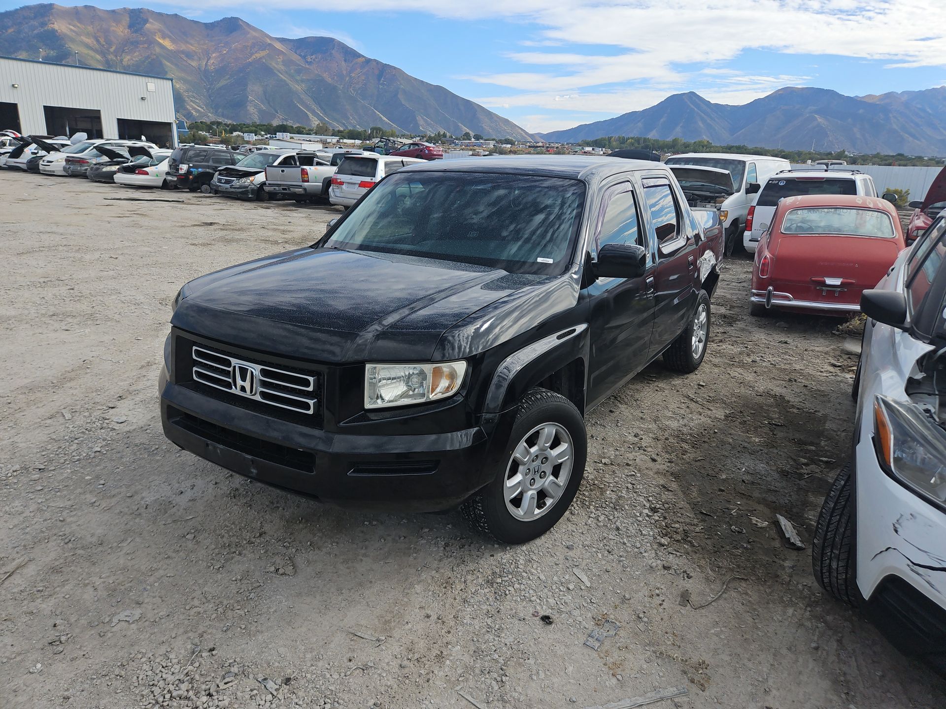 2007 Honda Ridgeline RTS - Exterior Front Left Corner Image