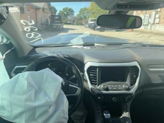 2019 GMC Acadia SLT - Interior Full Dashboard Image
