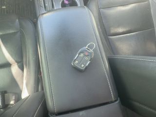 2019 GMC Acadia SLT - Interior Steering Wheel With Keys Image