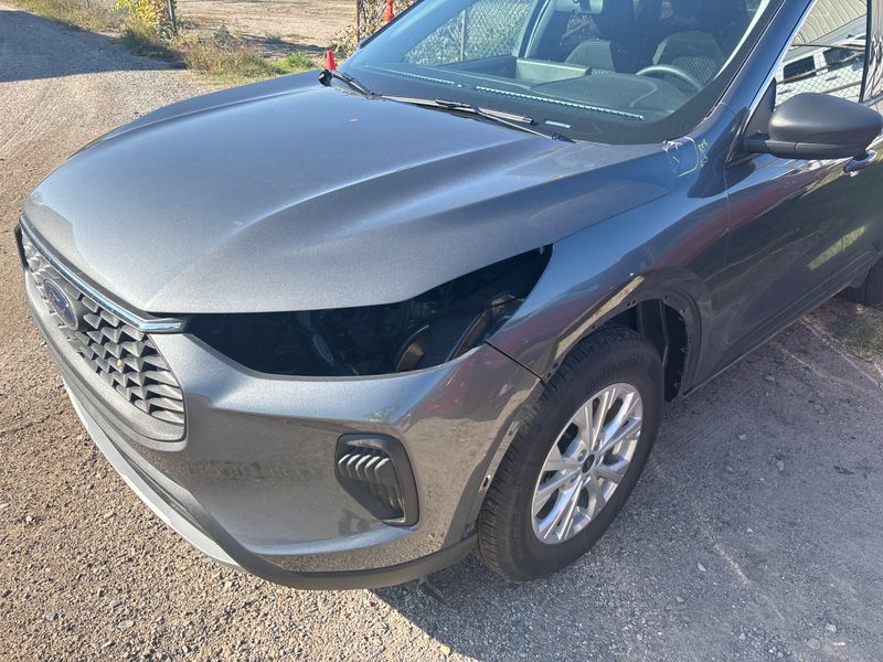 2024 Ford Escape Active - Exterior Front Left Corner Image