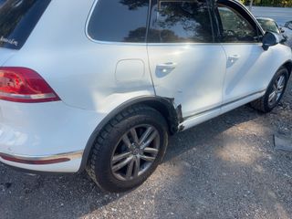 2015 Volkswagen Touareg Lux - Primary Damage Left Image