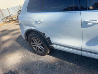 2015 Volkswagen Touareg Lux - Primary Damage Right Image
