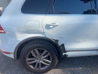 2015 Volkswagen Touareg Lux - Primary Damage Straight On Image