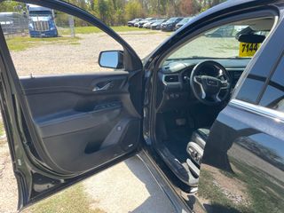 2023 GMC Acadia SLT - Driver's Front Door Image