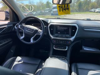 2023 GMC Acadia SLT - Interior Full Dashboard Image