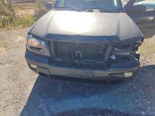 2006 Chevrolet TrailBlazer EXT LT - Primary Damage Straight On Image