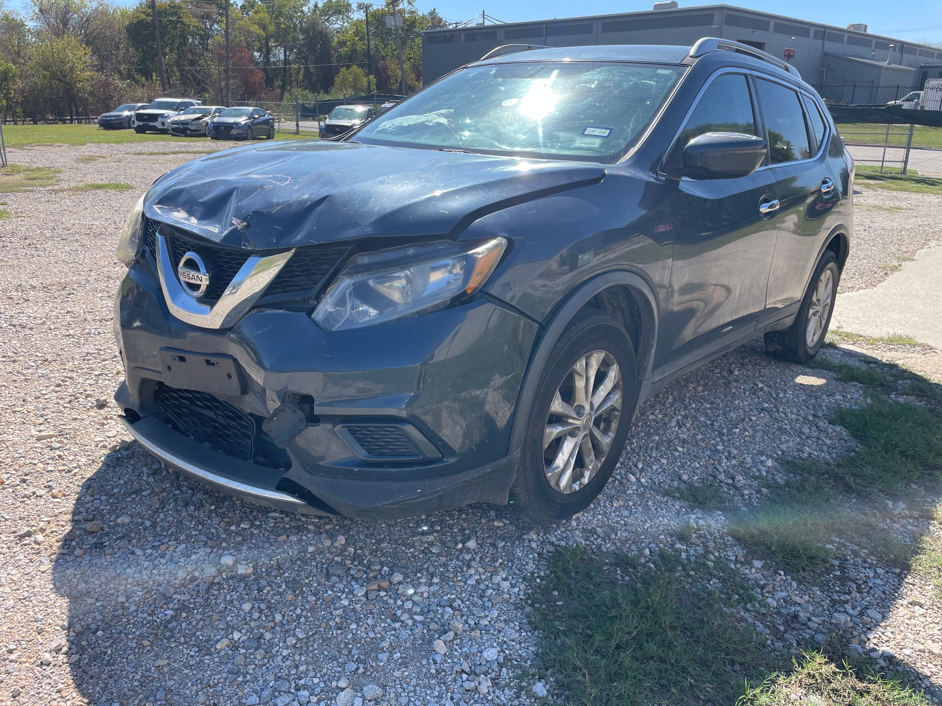 2016 Nissan Rogue Select SV - Exterior Front Left Corner Image