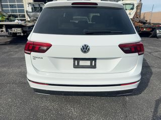 2020 Volkswagen Tiguan SE - Exterior Rear Center Image