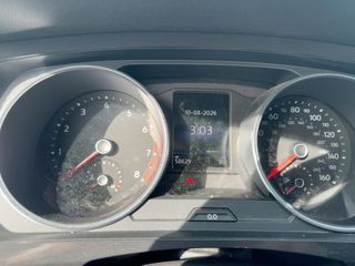 2020 Volkswagen Tiguan SE - Interior Instrument Cluster / Odometer Image