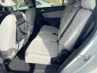 2020 Volkswagen Tiguan SE - Interior Rear Seat Image
