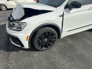 2020 Volkswagen Tiguan SE - Primary Damage Left Image