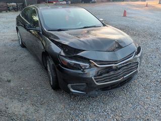 2016 Chevrolet Malibu LT - Exterior Front Right Corner Image