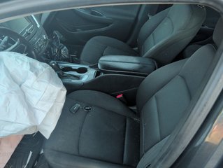 2016 Chevrolet Malibu LT - Interior Front Seat Image
