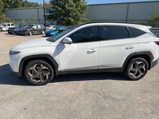 2022 Hyundai Tucson Limited - Exterior Side Driver Image