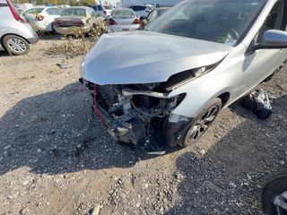 2015 Toyota Camry LE - Primary Damage Right Image