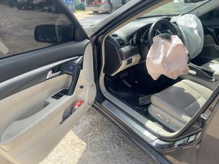 2013 Acura TL Tech - Driver's Front Door Image