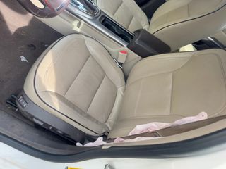 2013 Chevrolet Malibu ECO - Interior Front Seat Image
