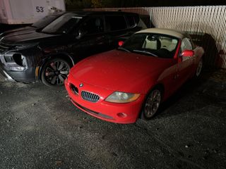 2004 BMW Z4 2.5i - Exterior Front Left Corner Image