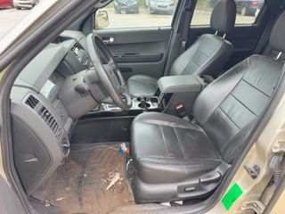 2011 Ford Escape Limited - Interior Front Seat Image
