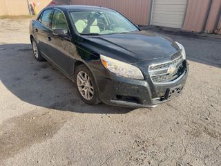 2013 Chevrolet Malibu LT - Exterior Front Right Corner Image
