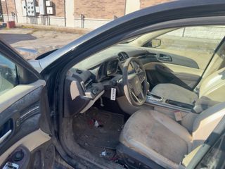 2013 Chevrolet Malibu LT - Driver's Front Door Image