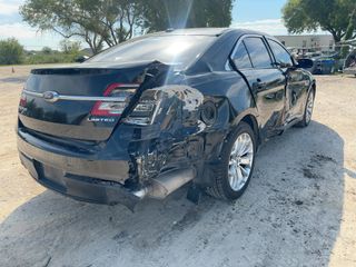 2018 Ford Taurus Limited - Exterior Rear Right Corner Image