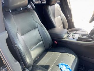 2018 Ford Taurus Limited - Interior Front Seat Image