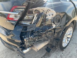 2018 Ford Taurus Limited - Primary Damage Straight On Image