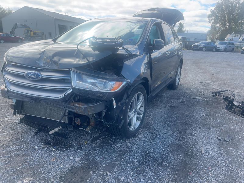 2016 Ford Edge Titanium - Exterior Front Left Corner Image