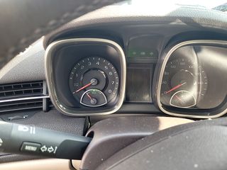 2013 Chevrolet Malibu ECO - Interior Instrument Cluster / Odometer Image
